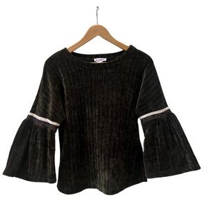 THML Chenille Velvet Bell Sleeve Sweater Top, Boutique, Feminine, small